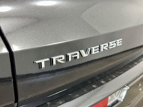 Used 2026 Chevrolet Traverse High Country w/ LPO, Floor Liner Package FWD image 7