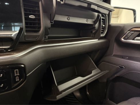 Used 2024 Chevrolet Silverado 1500 LT image 21