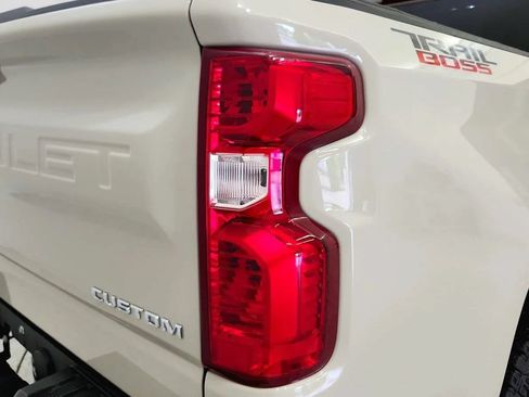 Used 2026 Chevrolet Silverado 1500 Custom Trail Boss AWD/4WD image 15