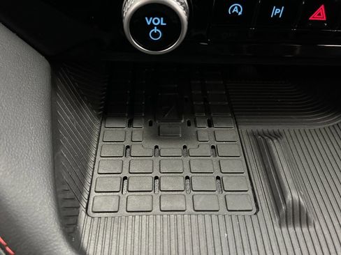 Used 2025 Ford Explorer ST-Line w/ Premium Package image 28