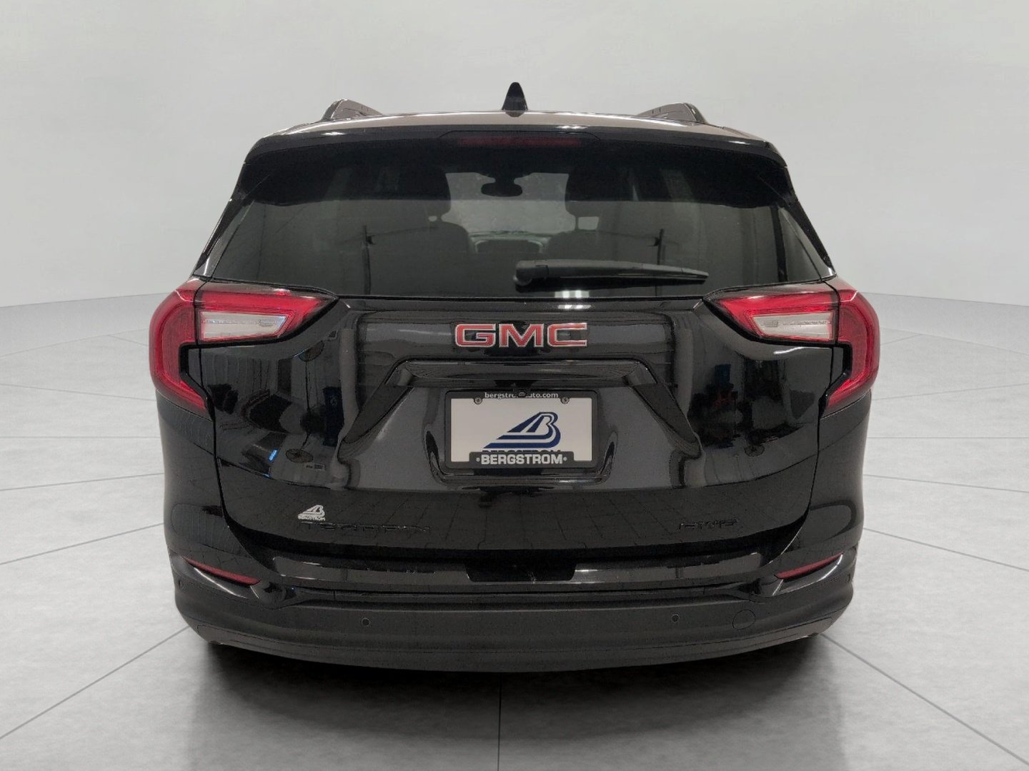 Used 2023 GMC Terrain SLT w/ Elevation Edition AWD/4WD image 24