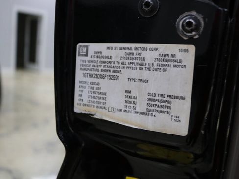 Used 2006 GMC Sierra 2500 SLT w/ Heavy-Duty Power Package image 58