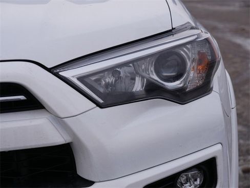 Used 2022 Toyota 4Runner TRD Sport image 10