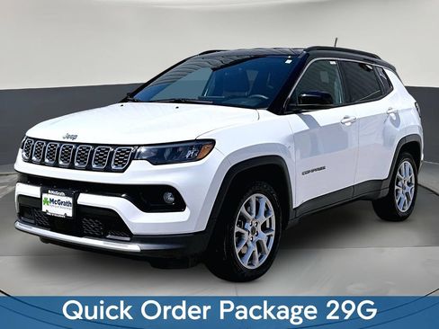Used 2025 Jeep Compass Limited AWD/4WD image 3