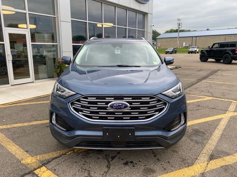 Used 2019 Ford Edge Titanium w/ Cold Weather Package AWD/4WD image 9