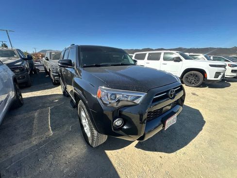 Used 2023 Toyota 4Runner SR5 Premium w/ Moonroof Package RWD image 2