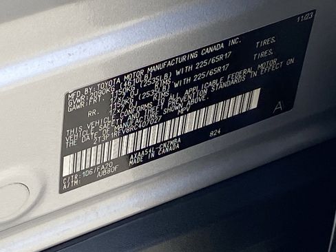 Certified 2024 Toyota RAV4 XLE image 30