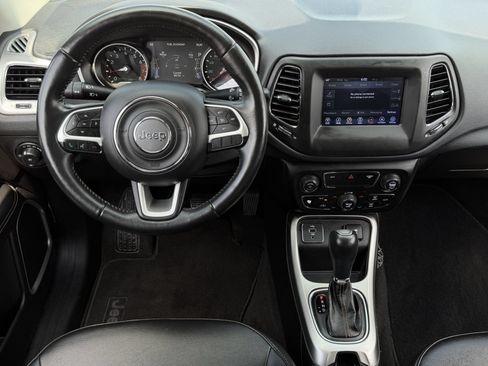 Used 2018 Jeep Compass Latitude w/ Popular Equipment Group FWD image 13
