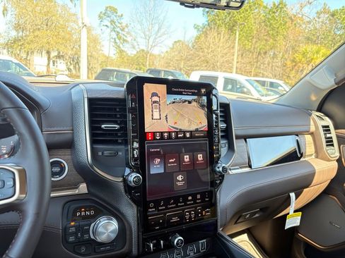 New 2026 RAM 1500 Limited w/ Trailer Tow Group image 20