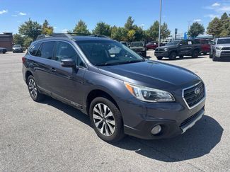 Used 2017 Subaru Outback 2.5i Limited AWD/4WD video 3