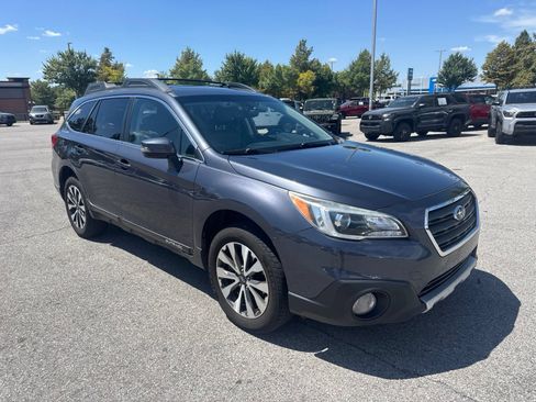 Used 2017 Subaru Outback 2.5i Limited AWD/4WD image 3