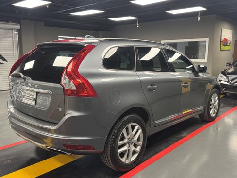 Used 2017 Volvo XC60 T5 w/ Tailgate Package FWD image 5
