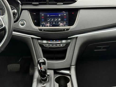 Used 2024 Cadillac XT5 Premium Luxury image 10