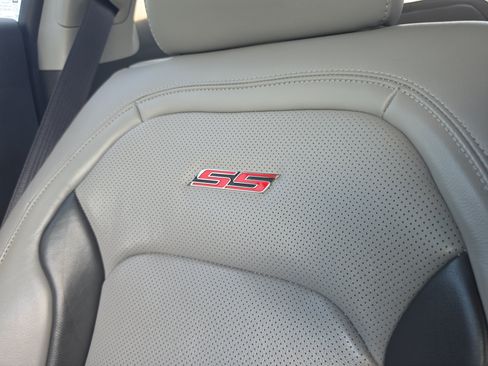 Used 2017 Chevrolet Camaro SS RWD image 31