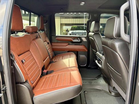 Used 2025 GMC Sierra 2500 Denali Ultimate w/ Max Trailering Package image 13