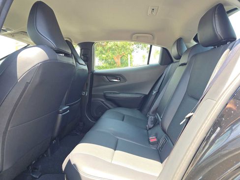 Used 2025 Toyota Prius XLE FWD image 17