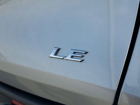 New 2025 Toyota Sienna LE image 7