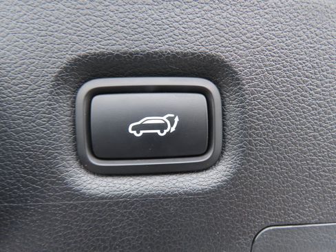 Used 2023 Hyundai Santa Fe Limited FWD image 13