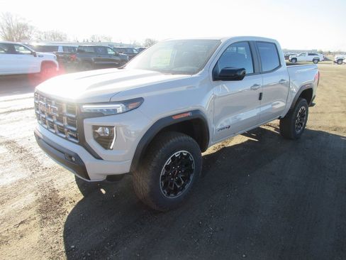 New 2026 GMC Canyon AT4 image 9