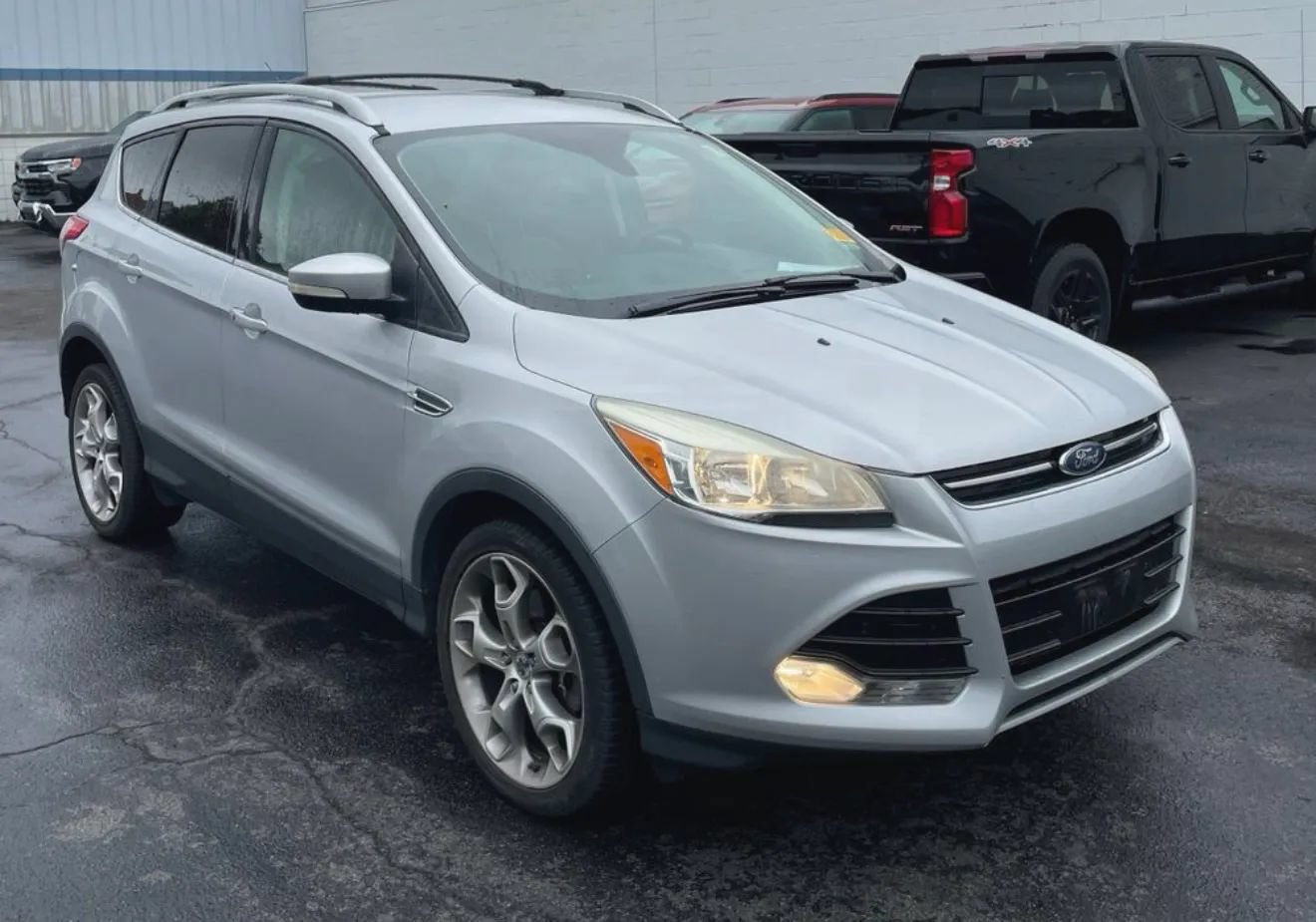 Used 2014 Ford Escape Titanium FWD image 2