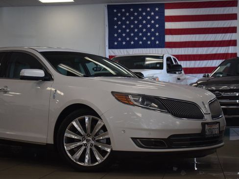 Used 2013 Lincoln MKS AWD image 3