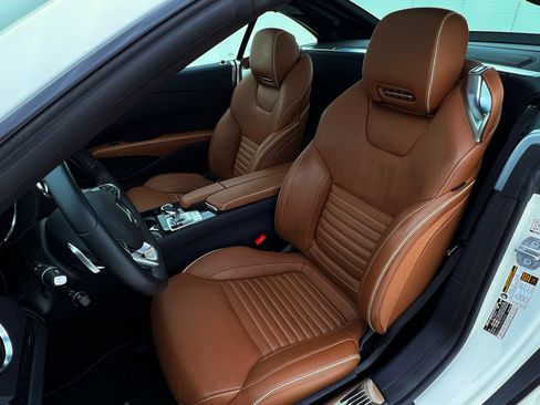 Used 2019 Mercedes-Benz SL 550 image 13