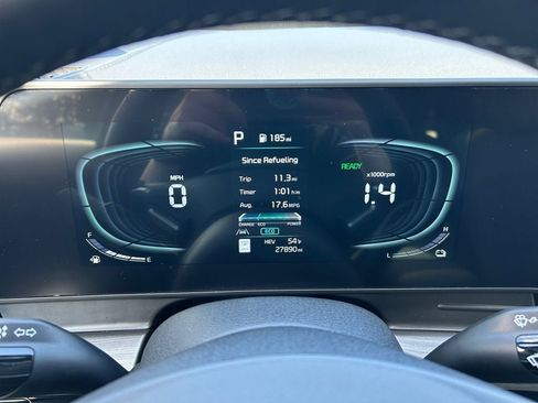 Used 2025 Kia Sportage X-Line AWD/4WD image 17