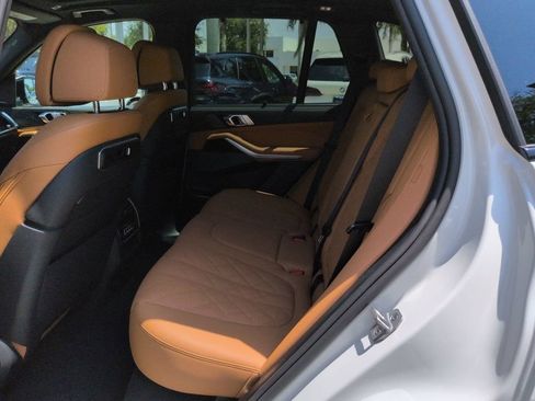 New 2026 BMW X5 xDrive40i w/ Executive Package AWD/4WD image 14