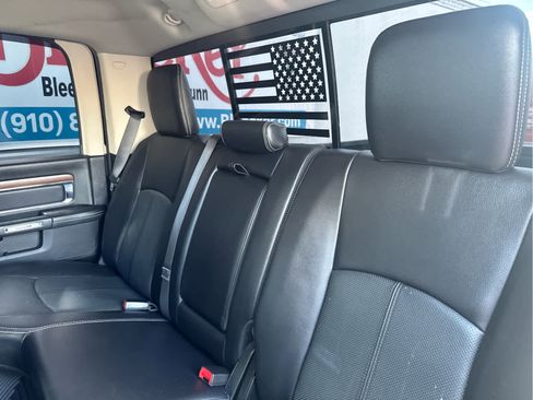 Used 2018 RAM 1500 Laramie image 36