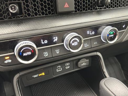 Used 2025 Honda CR-V EX image 22