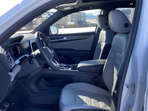 Used 2024 Volkswagen Atlas Cross Sport SEL R-Line image 15