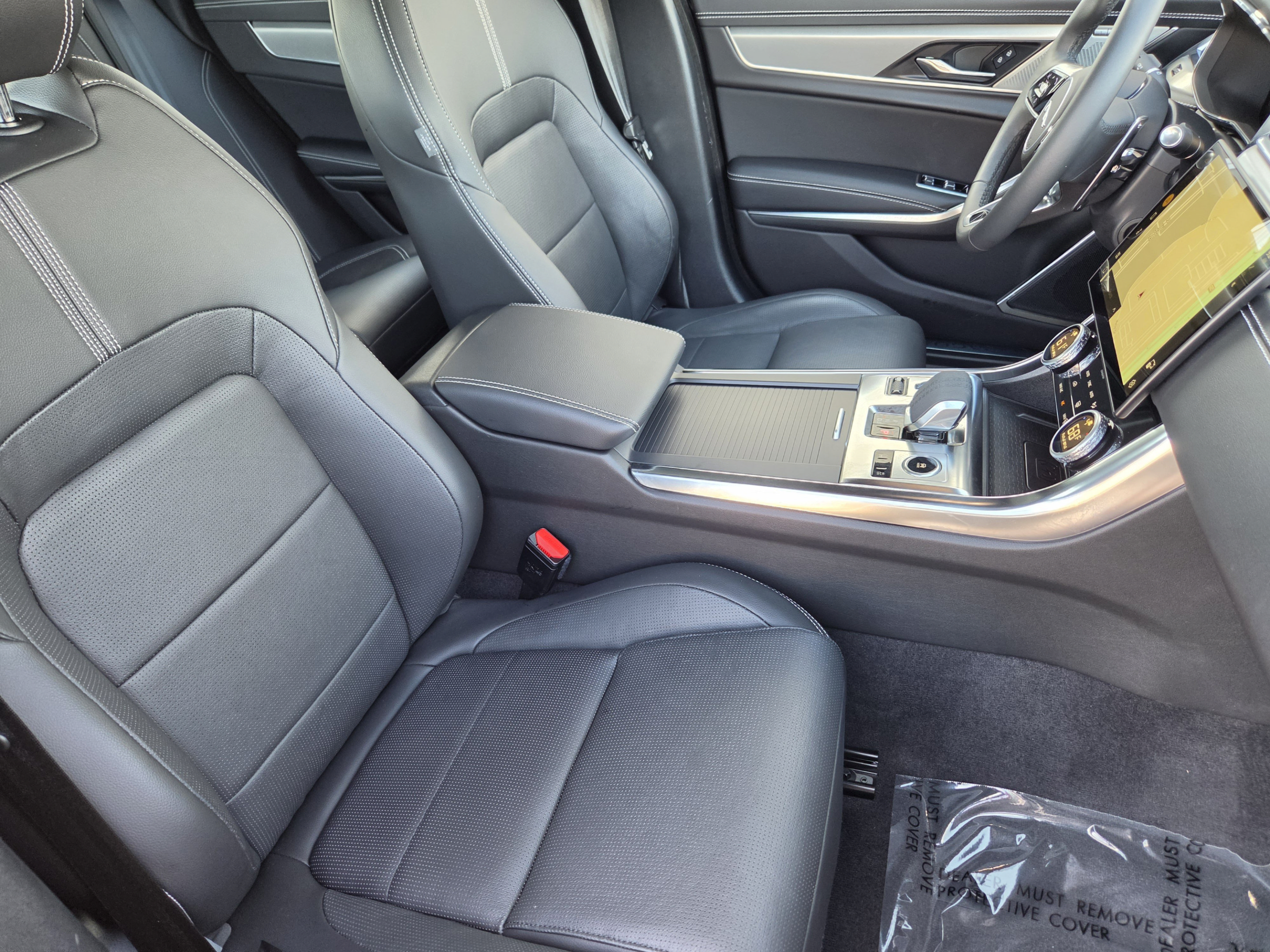 Certified 2024 Jaguar XF R-Dynamic SE AWD/4WD image 9