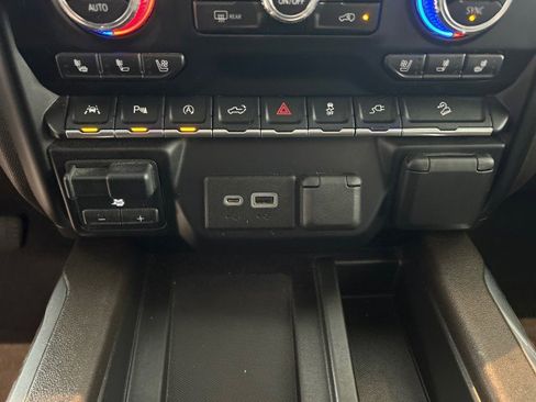 Used 2021 GMC Sierra 1500 Denali w/ Driver Alert Package II image 34