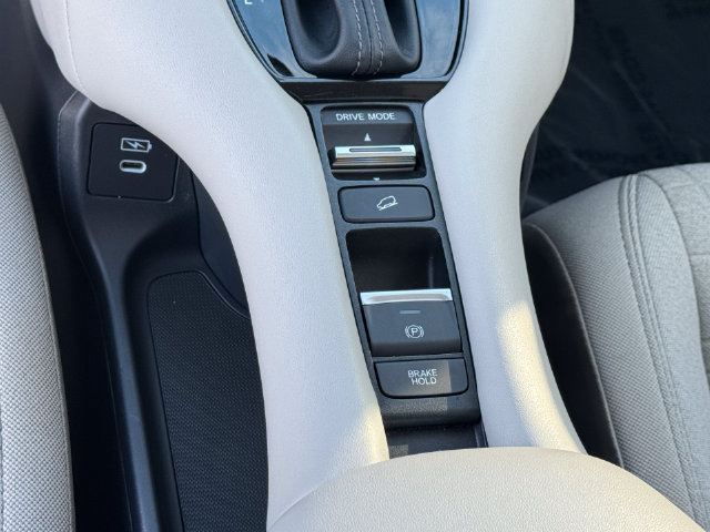 Certified 2026 Honda HR-V LX image 22