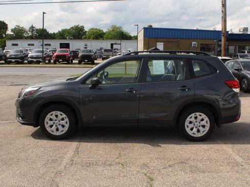 Used 2024 Subaru Forester AWD/4WD image 5