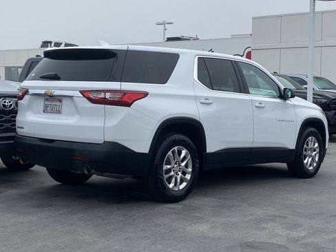 Used 2020 Chevrolet Traverse LS image 3