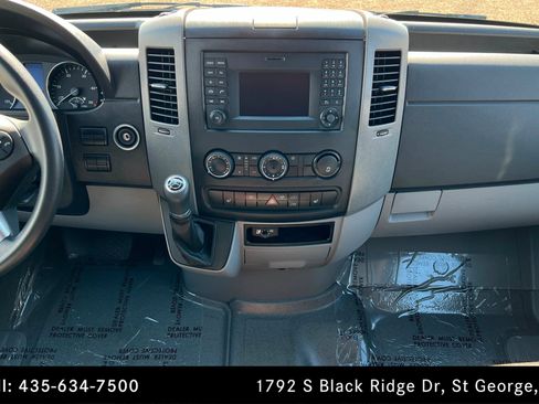 Used 2015 Mercedes-Benz Sprinter 2500 image 13