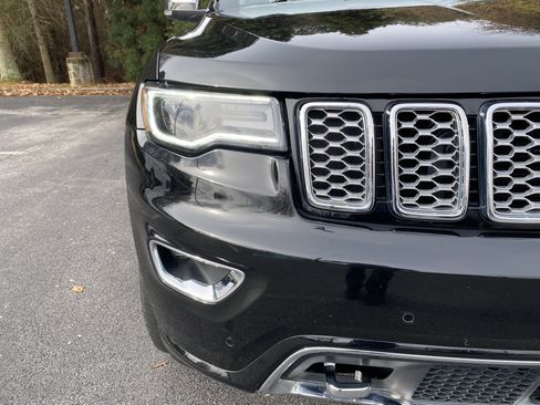 Used 2018 Jeep Grand Cherokee Overland image 15