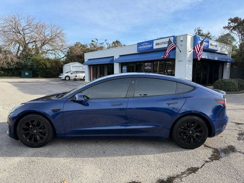 Used 2022 Tesla Model 3 Standard Range image 38