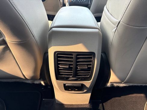 Used 2017 Ford Escape Titanium w/ Equipment Group 301A AWD/4WD image 27