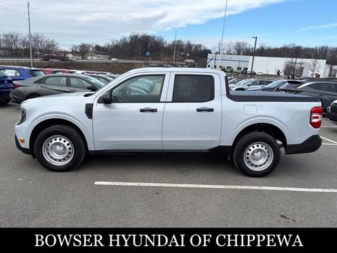 Used 2025 Ford Maverick XL w/ Equipment Group 102A image 2