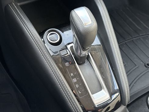 Used 2019 Nissan Kicks SV FWD image 21