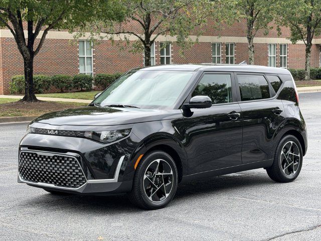 Certified 2025 Kia Soul EX FWD image 3