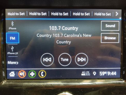 Used 2019 Chevrolet Trax LT w/ LT Convenience Package image 25