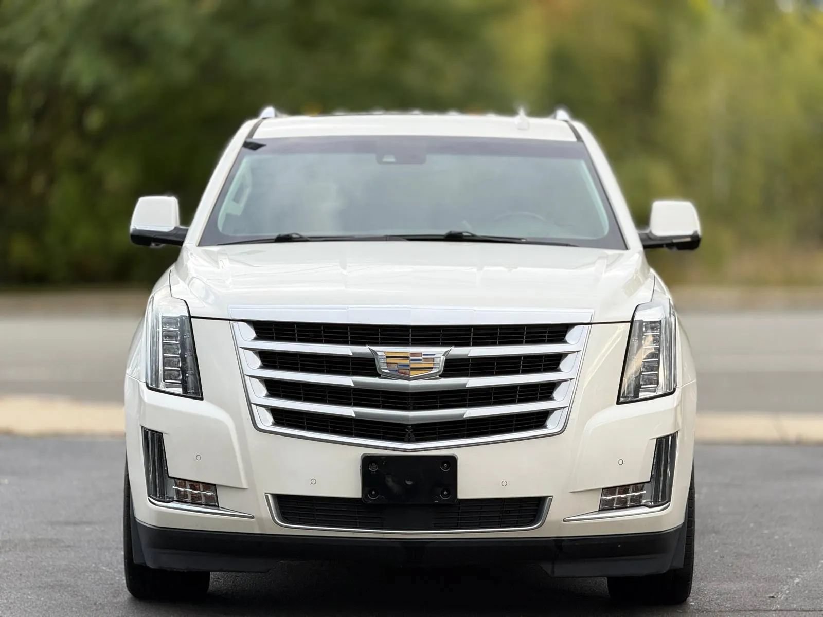 Used 2015 Cadillac Escalade ESV Premium AWD/4WD image 3