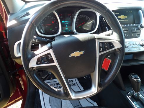 Used 2017 Chevrolet Equinox LT w/ Convenience Package image 16