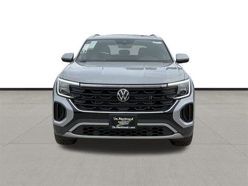 New 2026 Volkswagen Atlas Cross Sport SE image 2