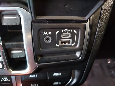 Used 2020 Jeep Gladiator Mojave AWD/4WD image 21