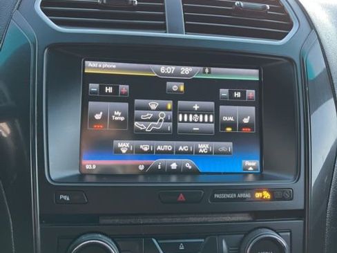 Used 2016 Ford Explorer XLT w/ Equipment Group 202A image 50