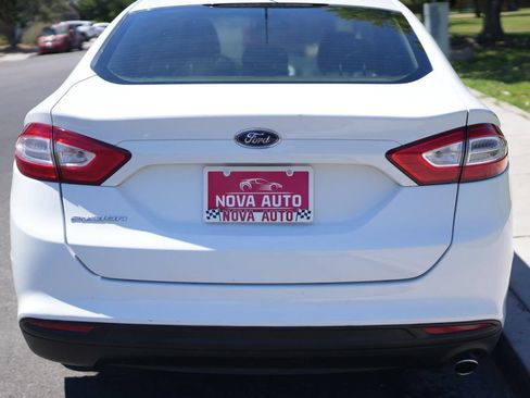 Used 2013 Ford Fusion S FWD image 10